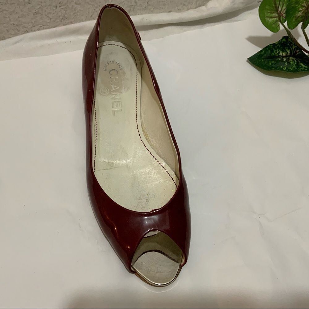 Chanel Vintage Flats 2007 Collection by Karl Lagerfeld Burgundy Patent Leather - Picture 3 of 14
